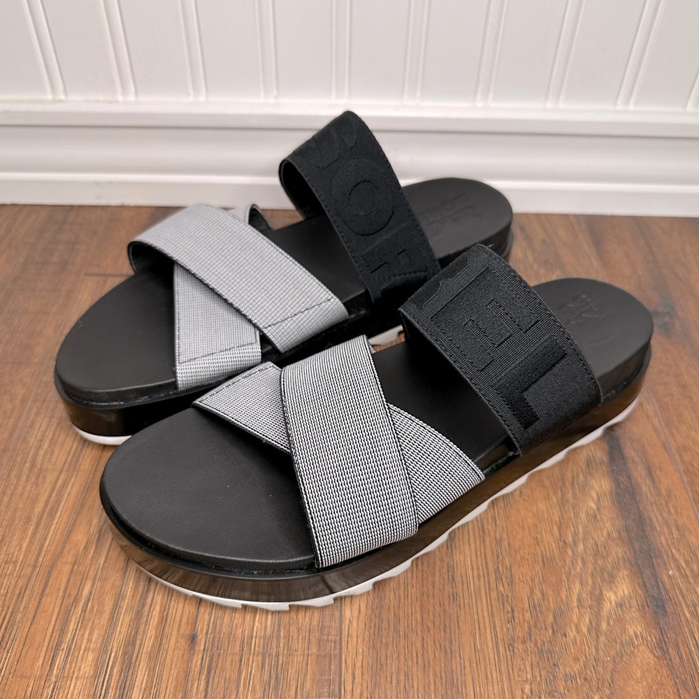 Sorel Roaming Sport Sandals Black and White Size 9